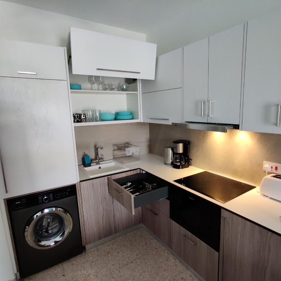 Lovely 1-Bedroom Unit @ Fabulous Location Paphos Exterior photo