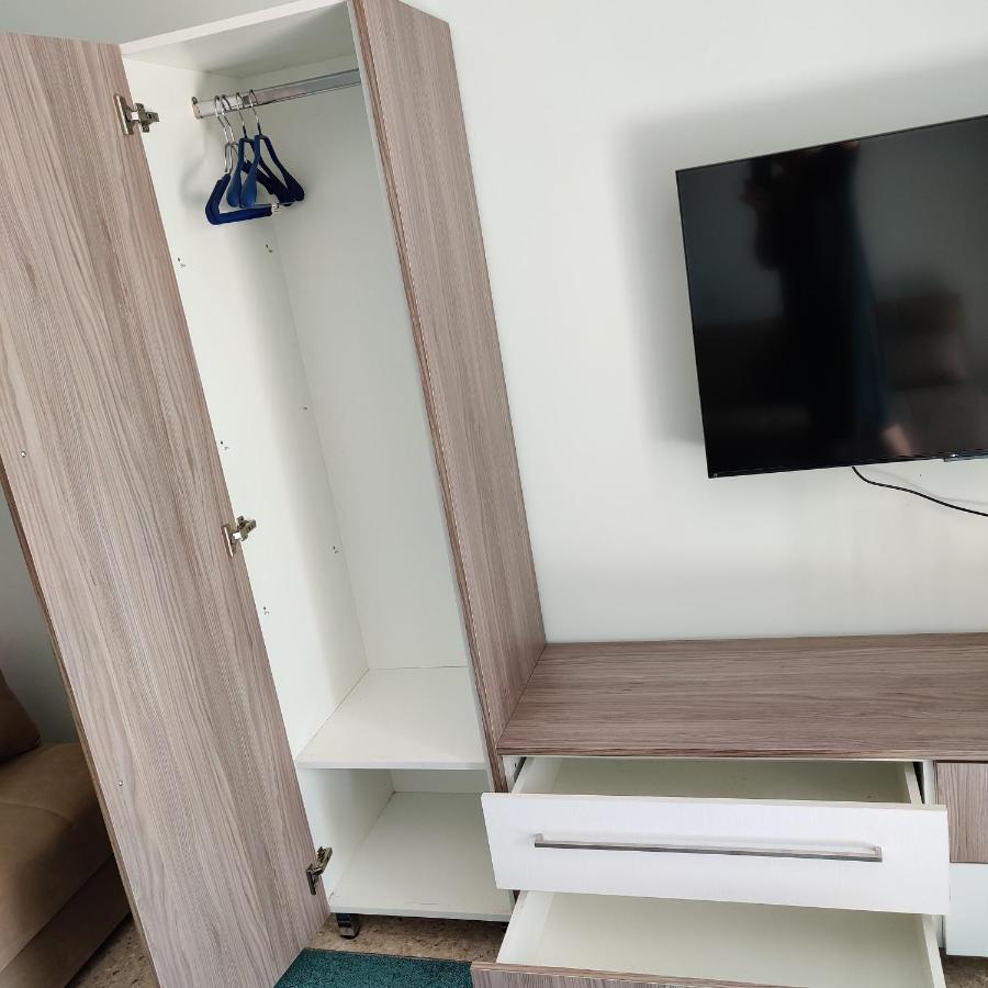 Lovely 1-Bedroom Unit @ Fabulous Location Paphos Exterior photo
